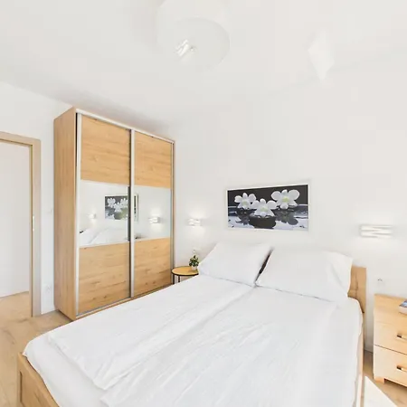Apartman View Olimpijska Parking & Ac By Solarento *